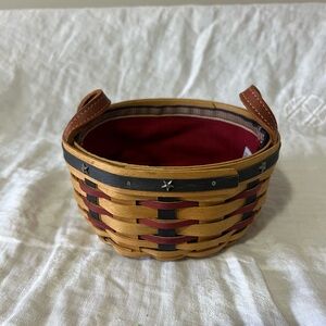 Longaberger Basket with Red Lining and Leather Handle